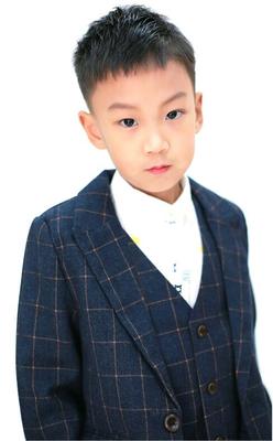 李瑞轩 男 天津