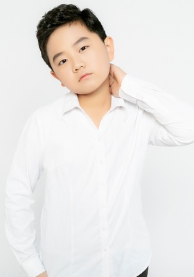 秦德航 男 天津